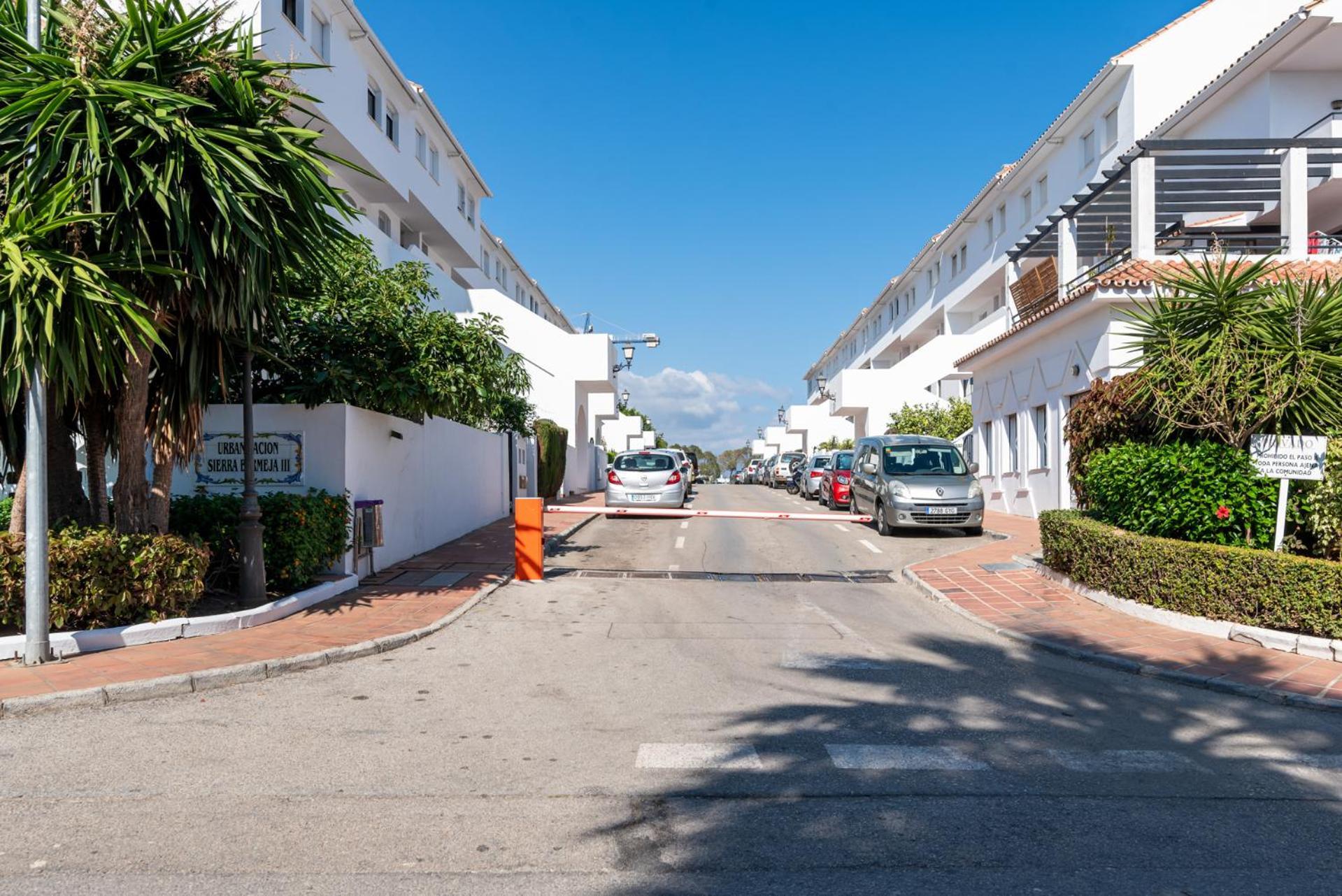 Lovely Penthouse Near Estepona Marina By Costarentals - Ref M15 Экстерьер фото